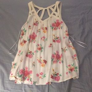Flowered tank